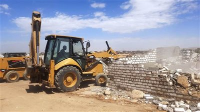 إزالة فورية لـ 3 حالات تعدٍ على أملاك الدولة في أسوان