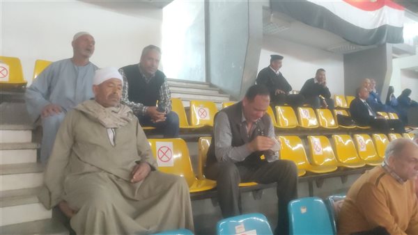 مواطن بالمنوفية يدخل