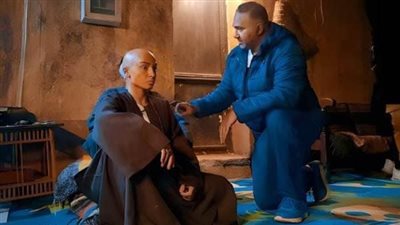 رؤوف عبد العزيز يتوعد المتسبب في تسريب صورة روجينا حليقة الرأس بـ ستهم