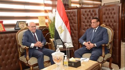 وزير التنمية المحلية يهنئ محافظ بورسعيد بـ جائزتي مسابقة التميز الحكومي