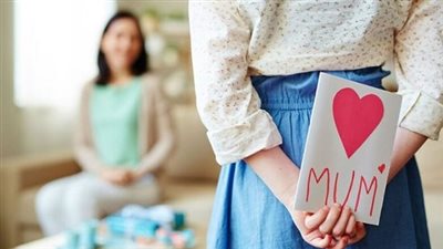 أفكار هدايا عيد الأم.. تبدأ من 20 جنيها