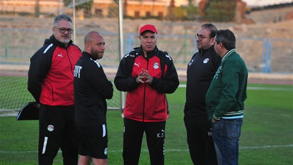 ميكالي مع جهاز المنتخب