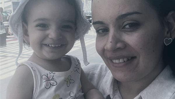 كريستين وطفلتها ياسمين