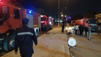 السيطرة على حريق مصنعين امتدت لهما نيران حريق مصنع الفوم بالخانكة 