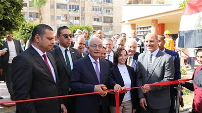 وزير التعليم يفتتح معرضا لمنتجات المدارس الفنية بالإسكندرية