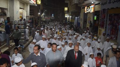 مسيرة حاشدة لـ 430 طفلا من حفظة القرآن الكريم تجوب شوارع قنا 