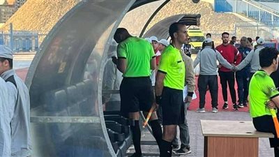 محمد فاروق احتسب هدفا للنصر ثم راجعه على الموبايل وألغاه بسبب لمسة يد