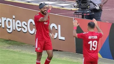 نتيجة مباراة الأهلي والقطن الكاميروني بدوري الأبطال.. الأحمر يتقدم بثنائية كهربا في الشوط الأول