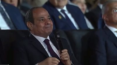 السيسي خلال احتفالية كتف في كتف: فرق كبير بين الإيد اللي بتطبطب والإيد اللي بتدمر | بث مباشر