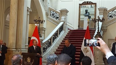 وزير الخارجية بعد لقاء نظيره التركي: ننظر إلى الأمام.. وهناك أرضية مشتركة بيننا