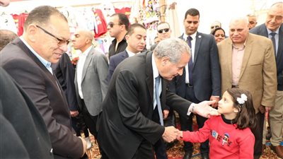 تخفيضات 25 %.. تفاصيل افتتاح وزير التموين أكبر معارض أهلا رمضان بالشرقية