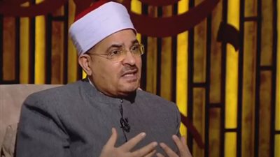 عميد سابق بالأزهر: النبي لم يصلِّ التراويح حتى لا تُفرض على أمته