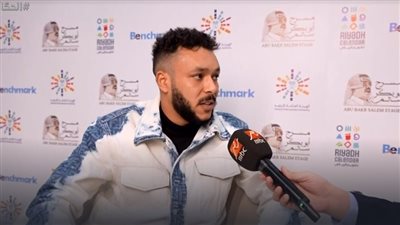 ويجز: بقول للناس أدوني فرصة واسمعوني واسمعوا غنائي مع أنغام لأنه إضافة