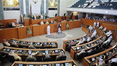 ولي عهد الكويت يدعو لانتخابات عامة خلال الأشهر المقبلة