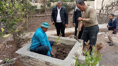 استلام 14850 شجرة مثمرة بدسوق في كفر الشيخ لزراعتها| صور