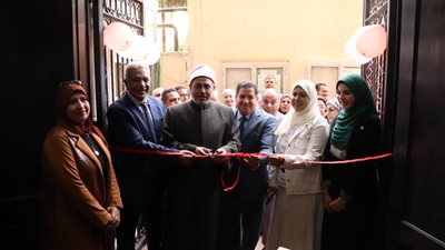 رئيس جامعة الأزهر يفتتح تجديدات العيادات الخارجية بكلية طب الأسنان بنات 