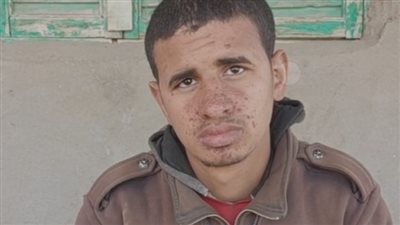 شاب في شوارع بني سويف يستغيث: أمي رمتنا أنا وأختي عشان تتجوز | بث مباشر