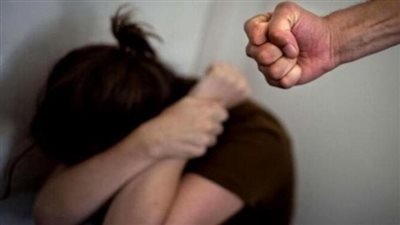 فتاة تستغيث من والدها بالدقهلية: عايز يطردني أنا وأمي المريضة في الشارع عشان خاطر رقاصة