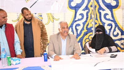 عقب اعتماد المخطط التفصيلي.. تسليم 60 قطعة أرض بمنطقة المثلث في قنا 