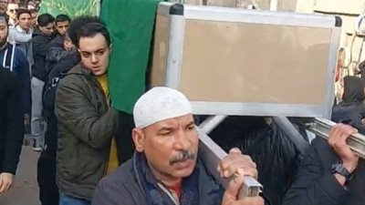 بـ 3 نعوش.. الحزن يخيم على أهل صيدلانية وابنتيها ضحايا القتل على يد الزوج أثناء تشييع جثامينهن بـ طنطا| بث مباشر 