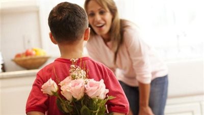 خبير نفسي يكشف الآثار النفسية لـ عيد الأم على الأطفال الأيتام