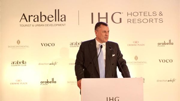 وزير السياحة يشهد