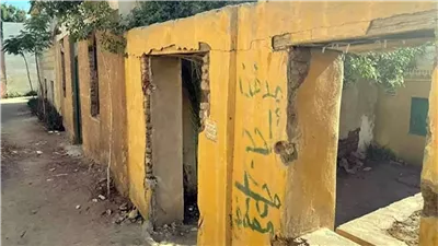 انتهكا حرمة الموتى.. ضبط المتهمين بسرقة الأبواب الحديدية لمقابر قرية عامر بالسويس