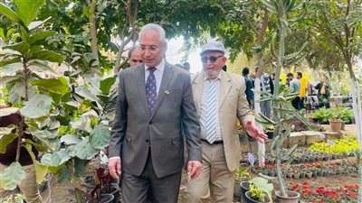 رئيس جامعة المنيا يفتتح معرض زهور الربيع في دورته الرابعة