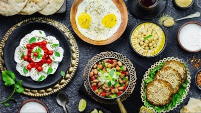 خبيرة تغذية تحدد 5 نصائح لتناول السحور في رمضان منها: الابتعاد عن الملح والمخللات 