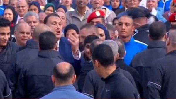 والد أحد الطلاب والسيسي