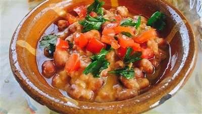 طريقة عمل الفول بالطماطم.. 3 وصفات مختلفة ولذيذة