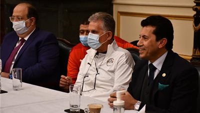 وزير الرياضة: كان لابد من استمرار كيروش مع المنتخب الأول وشوقي غريب للأولمبي