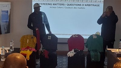 منتخب مصر بالقميص الأحمر ومالاوي بالأسود في مباراة الغد