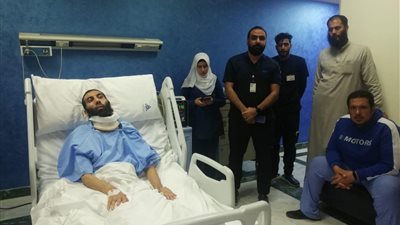 تفاصيل حصول باحث بتجارة الأزهر على درجة الدكتوراه من داخل العناية المركزة