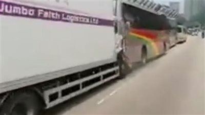 بينهم طلاب.. إصابة 87 شخصًا في تصادم حافلات بهونج كونج بالصين | صور