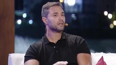 كريم فهمي: خُفت من فكرة أزمة منتصف العمر في الأول.. ولا أعتمد على وسامتي في الأدوار