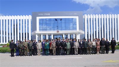 القوات المسلحة تنظم زيارة للملحقين العسكريين العرب والأجانب المعتمدين بمصر إلى القوات البحرية 