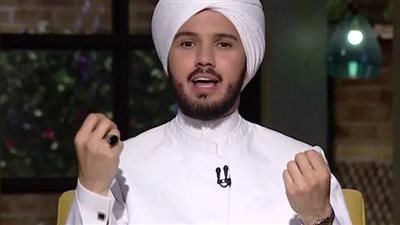 داعية إسلامي: الله أمرنا بالذكر والتسبيح