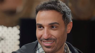 أحمد فهمي بعد إعلان تامر حسني تقديم فيلم تاج عن بطل خارق: مسلسل الرجل العناب أول سوبر هيرو عربي