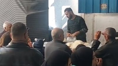 الكيلو بـ 30 جنيهًا.. زحام كبير على أقدم محل كنافة وقطايف بطنطا | بث مباشر