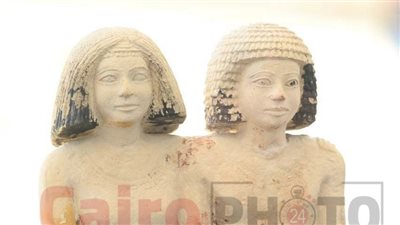 الأعلى للآثار يعلن كشف تمثالين من الدولة القديمة بمنطقة آثار سقارة
