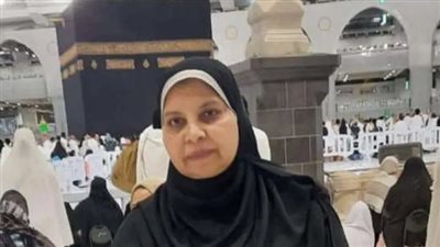 ماتت صائمة.. تفاصيل وفاة معتمرة مصرية بملابس الإحرام خلال أداء مناسك العمرة | بث مباشر