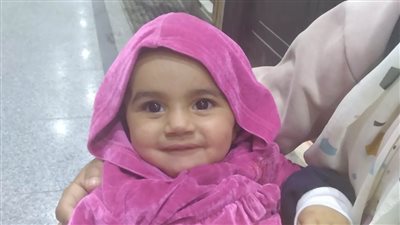 العثور على رضيعة مجهولة الهوية بصحبة فتاة مضطربة نفسيا ببنها.. والأمن يفحص الواقعة