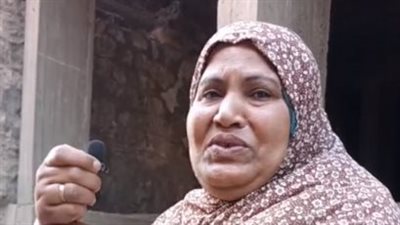 مصابة بداء الفيل.. بائعة خضار ببني سويف تستغيث: مش لاقية أكل ونفسي أتعالج وأسد ديوني| بث مباشر