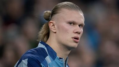 والد هالاند يصدم جماهير مانشستر سيتي بشأن إصابة نجله ومشاركته أمام لفيربول 