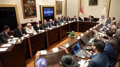 وزير الصحة يوجه بسرعة تنفيذ أعمال تطوير مستشفيات أم المصريين والقبطي وهليوبوليس