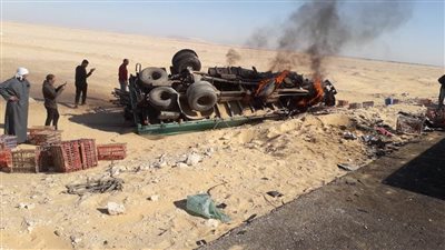 أسفر عن مصرع وإصابة 5 أشخاص.. السيطرة على حريق نشب في سيارة بقنا