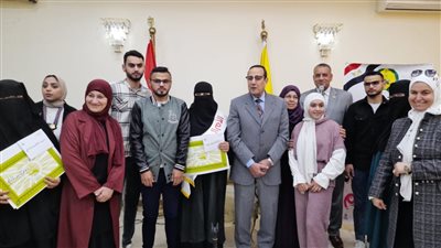 محافظ شمال سيناء: الرئيس السيسي يولي المرأة المصرية اهتمامًا كبيرًا