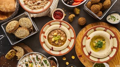 أطعمة تسبب الجفاف يجب تجنبها على سفرة السحور.. تعرف عليها 