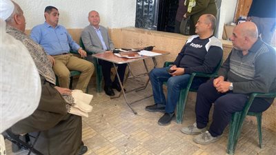 نائب محافظ القاهرة يجتمع بسكان شارع حسين كامل بألماظة لبحث طرق تعويضهم عن تطوير المنطقة 